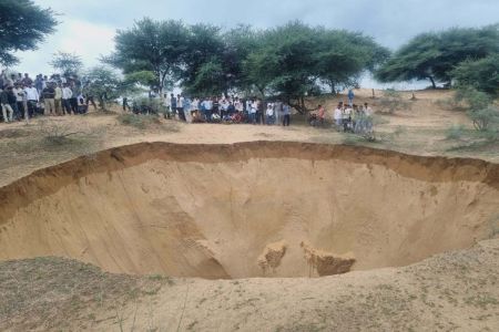 ground-sank-in-Churu.jpg