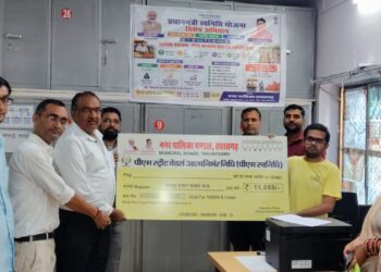 तखतगढ-लोक कल्याण मेला, स्वनिधि महोत्सव एवं स्वनिधि कैम्प में लाभार्थीयो को चेक वितरण किया