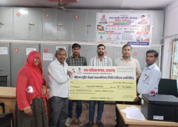 तखतगढ-शिविर में 03 लाभार्थियों को प्रथम किस्त की राशि 15000/- रू. का चैक वितरण किया गया।