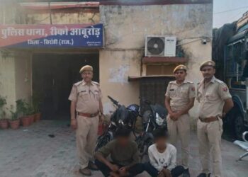 सांतपुर में चोरी की वारदात का खुलासा,दो गिरफ्तार, चोरी की दो मोटरसाईकिल जब्त