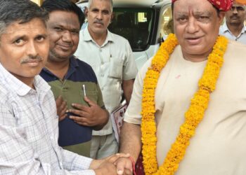 बाली विधायक को सौंपा ज्ञापन, पंचायती राज कर्मचारियों की मांगों के समाधान की उठाई आवाज