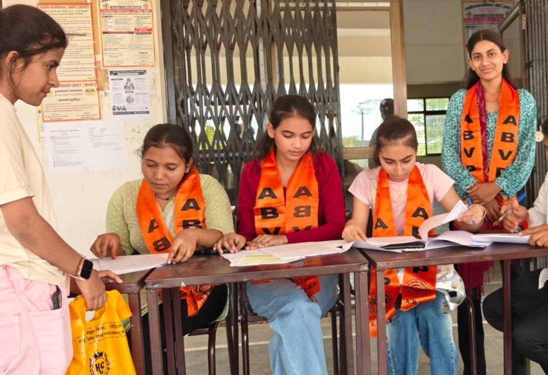 एबीवीपी आहोर ने कॉलेज में नवप्रवेशी छात्रों की मदद के लिए लगाई विशेष हेल्प डेस्क