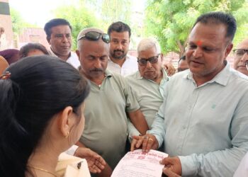 रानी-पेयजल समस्या को लेकर कांग्रेस ने ज्ञापन देकर नियमित जलापूर्ति की मांग, समाधान नहीं होने पर धरने की भी दी चेतावनी