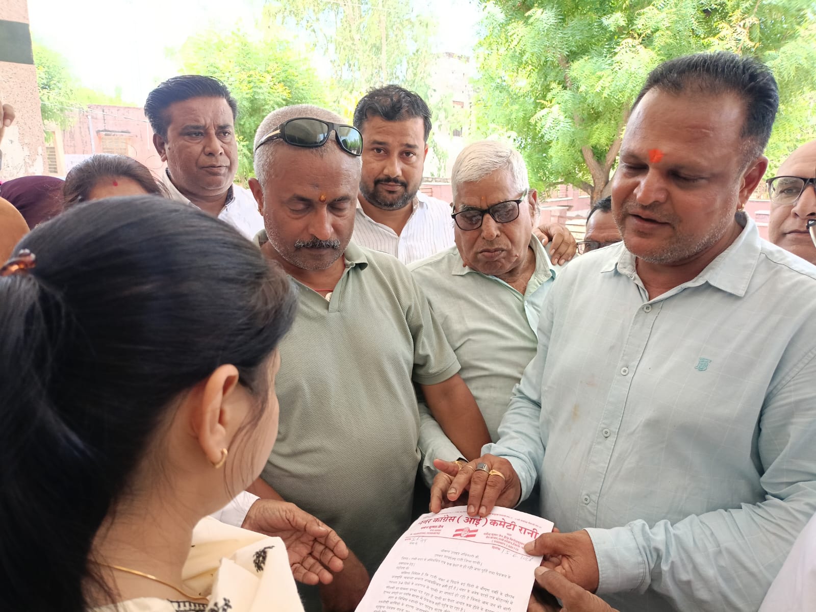 रानी-पेयजल समस्या को लेकर कांग्रेस ने ज्ञापन देकर नियमित जलापूर्ति की मांग, समाधान नहीं होने पर धरने की भी दी चेतावनी