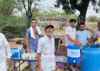 भन्दर में राहगीरों व वाहन चालकों के लिए छाछ वितरण सेवा शुरू