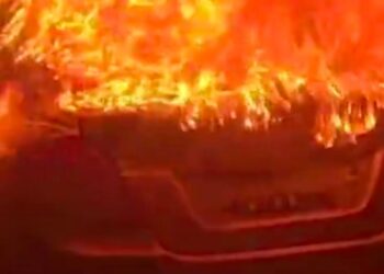 सांचौर में चलती कार में लगी आग, ड्राइवर ने कूदकर बचाई जान, जानवी गांव के पास हादसा