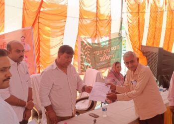 बीजापुर में ग्रामीण सेवा शिविर का आयोजन ग्रामीणों के कार्य हुए संपादित विभिन्न विभागों के अधिकारी रहे मौजूद