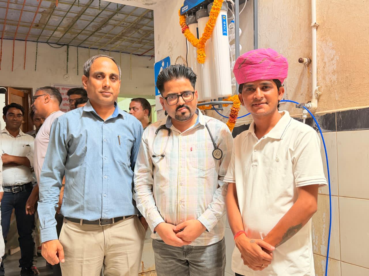 एक ऐसा कार्य, जिसकी सराहना जितनी की जाए उतनी कम है,समाजसेवी परिहार ने सीएचसी तखतगढ मे शुद्ध पेयजल के लिए आधुनिक आर ओ प्लांट किया भेट