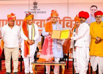 सुमेरपूर-मुख्यमंत्री भजनलाल शर्मा ने नेतरा ग्रामीण सेवा शिविर का किया अवलोकन, पात्र जरूरतमंदों को किया पट्टा वितरण