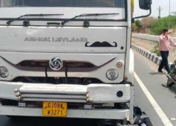 पाली में पति की आंखों के सामने पत्नी की मौत: शादी समारोह से लौटकर घर जा रहे थे, बीच रास्ते ट्रक ने मारी टक्कर