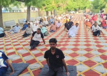 तखतगढ़ में अंतर्राष्ट्रीय योग दिवस पर सामूहिक योगाभ्यास, योग व स्वच्छता की दिलाई शपथ
