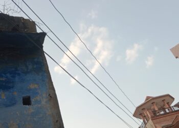 नाडोल मेन बाजार स्थित अम्बे माता मंदिर चौराहे पर तीन दिन से रोड लाईटे बन्द
