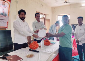 रायरा कला ग्रामीण सेवा शिविर का उपखंड अधिकारी ने किया निरीक्षण, लाभार्थियों को वितरित किए प्रमाण पत्र