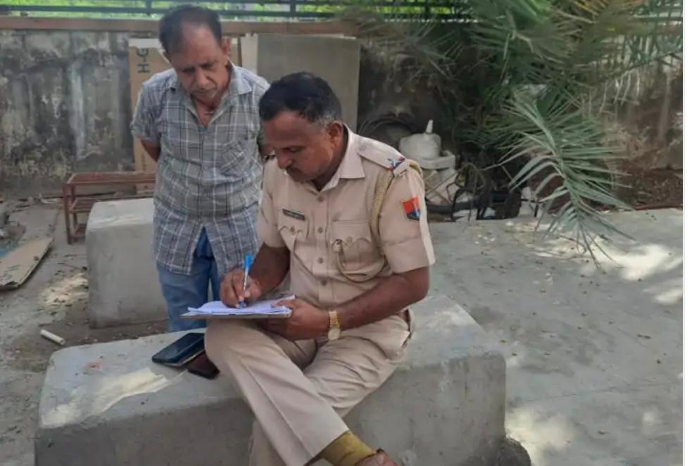 पाली में स्कूल हॉल में फंदे पर लटका युवकः स्कूल का रेकर्ड रूम, डीवीआर जला, धुंआ उठता देख किया फायर बिग्रेड को कॉल