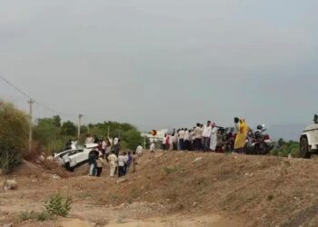 पिंडवाड़ा में कार पलटी, 4 घायलः एयरबैग खुलने से बड़ा हादसा टला, माउंट आबू जा रहे थे