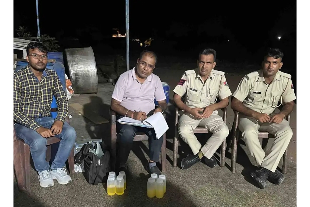 जालोर में 550 किलो घी सीजः मिलावट की आशंका पर फूड सेफ्टी विभाग ने मारा छापा, नमूने लेकर जांच को भेजे