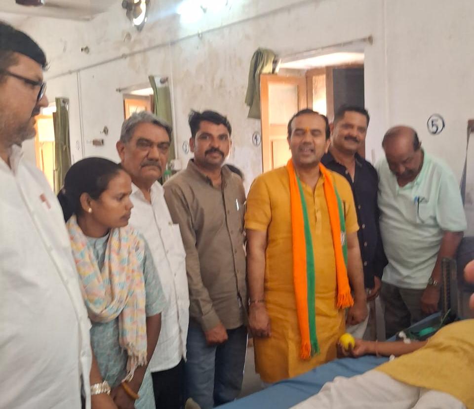 नाना भाजपा मंडल के सदस्यों ने प्रदेश अध्यक्ष मदन राठौड़ के जन्मदिन पर किया रक्तदान