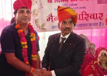 बाली जिला चिकित्सालय के नर्सिंग अधीक्षक लक्ष्मणराम मेन्शन का सेवानिवृत्ति पर सम्मान