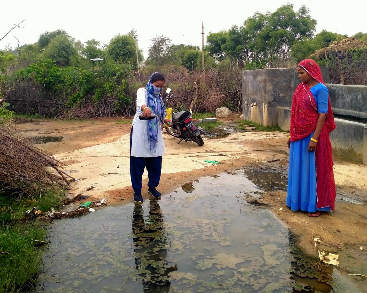 बाली उपखण्ड सभी गाव ढाणियों में मौसमी बीमारियों की रोकथाम को लेकर एंटी लार्वा गतिविधियां सुरू