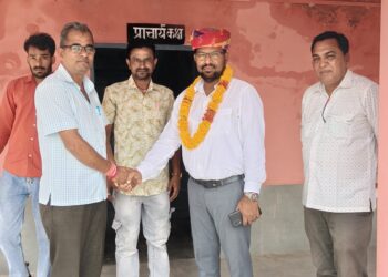 बीजापुर विघालय का ब्लॉक मुख्य शिक्षा अधिकारी ने किया निरीक्षण