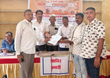 कुमटिया में आयोजित ग्रामीण सेवा शिविर में ग्रामीण हुए लाभान्वित, हाथों हाथ कार्य सम्पादित