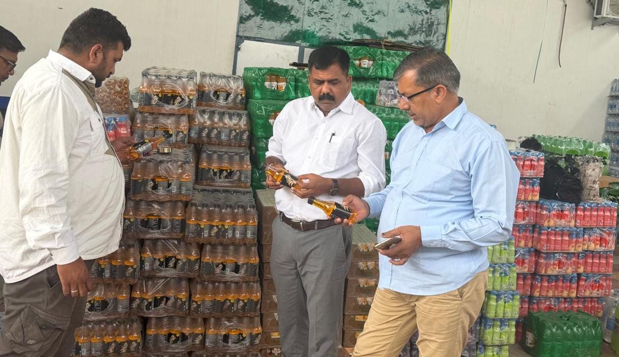 पाली में कैफीनेटेड एनर्जी ड्रिंक की 21,800 बोतलें जब्त, जांच के लिए 6 नमूने लिए गए