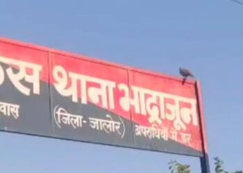 शादी का झांसा देकर 3 लाख की ठगी:लिव-इन एग्रीमेंट बनाकर फरार हुई युवती, एसपी के पास पहुंचा युवक