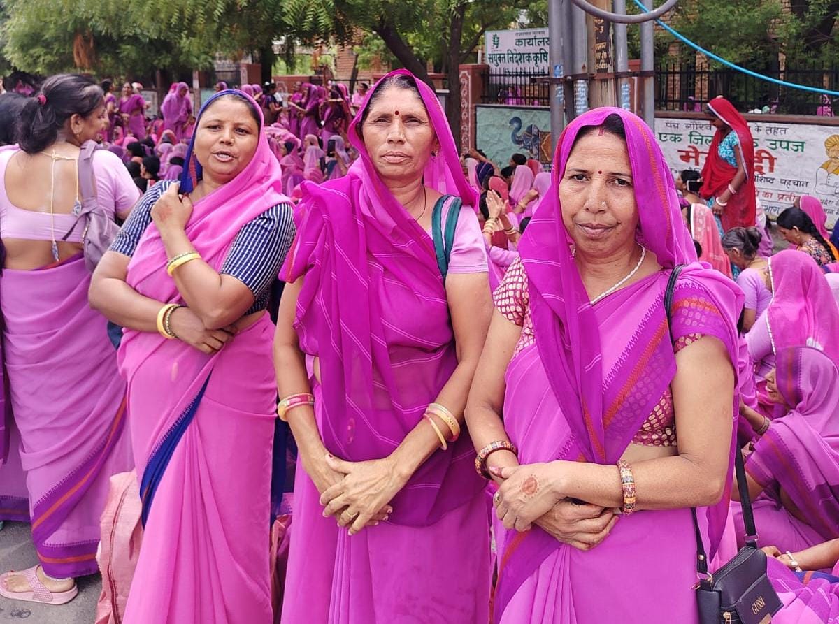 बाली उपखण्ड की आंगनवाड़ी कार्यकर्ता सहायिकाए पहुंची पाली, जिला कलेक्टर को देगी ज्ञापन