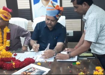 तखतगढ़ नगर पालिका में बंजारा ने संभाली ईओ की जिम्मेदारी चौधरी को दी विदाई