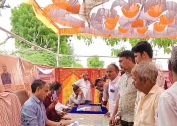 गोगरा ग्रामीण सेवा शिविर में सुनी गई ग्रामीणों की समस्याएं,सात वर्ष पुराने खातेदारी भूमि विभाजन का मौके पर हुआ निस्तारण