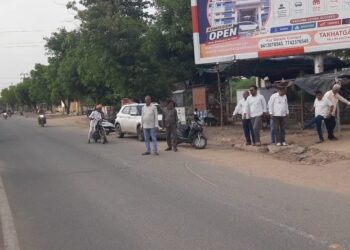 तखतगढ-अब जल्द होगा भव्य नगर प्रवेश द्वार का निर्माण,पीडब्ल्यूडी अधिकारियों ने किया मौका निरीक्षण हाईवे से 75 मीटर छोड़ जगह का किया चिन्हित