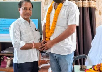 रानी नगरपालिका के कनिष्ठ लिपिक गोपालसिंह परिहार को स्थानांतरण पर भावभीनी विदाई