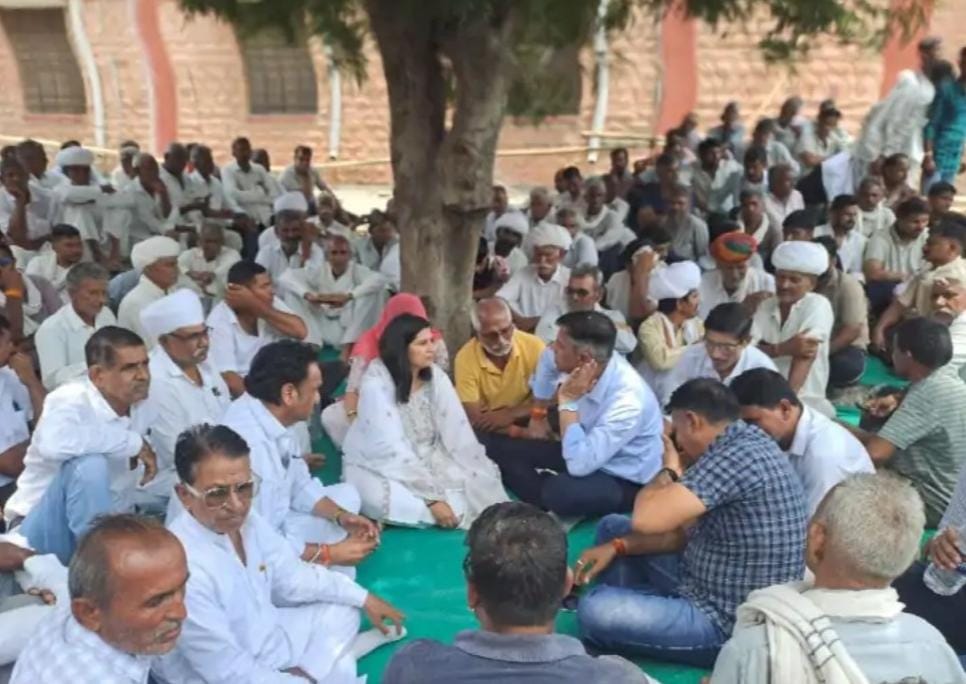 पाली-मौत के मामले में सहमति बनने पर धरना खत्म, आर्थिक मदद का मिला आश्वासन, लिफ्ट गिरने से हुई थी मौत