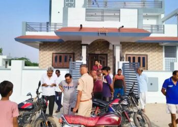गोल गांव में सूने मकान को चोरों ने बनाया निशानाः सीसीटीवी कैमरों की डीवीआर भी ले गए, व्यापार के लिए सूरत रहता है परिवार