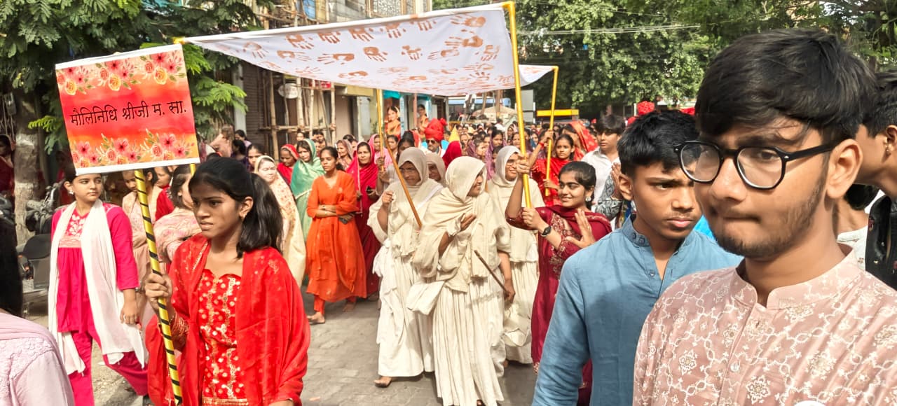 तखतगढ-भक्ति, श्रद्धा और जयघोष के बीच साध्वी आज्ञानिधि श्रीजी म.सा. आदि ठाणा-6 का भव्य चातुर्मास मंगल प्रवेश सम्पन्न