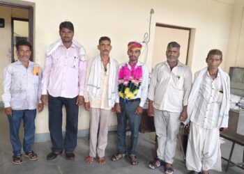 आमलिया ग्राम में पटवारी पद पर किरण कुमार गरासिया&nbsp; ने कार्यभार ग्रहण किया