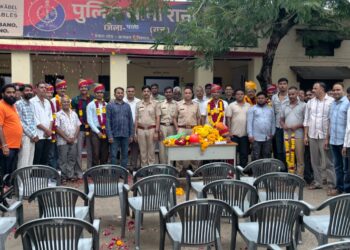 रानी पुलिस थाने में स्थानांतरित पुलिसकर्मियों का भावभीना विदाई समारोह आयोजित