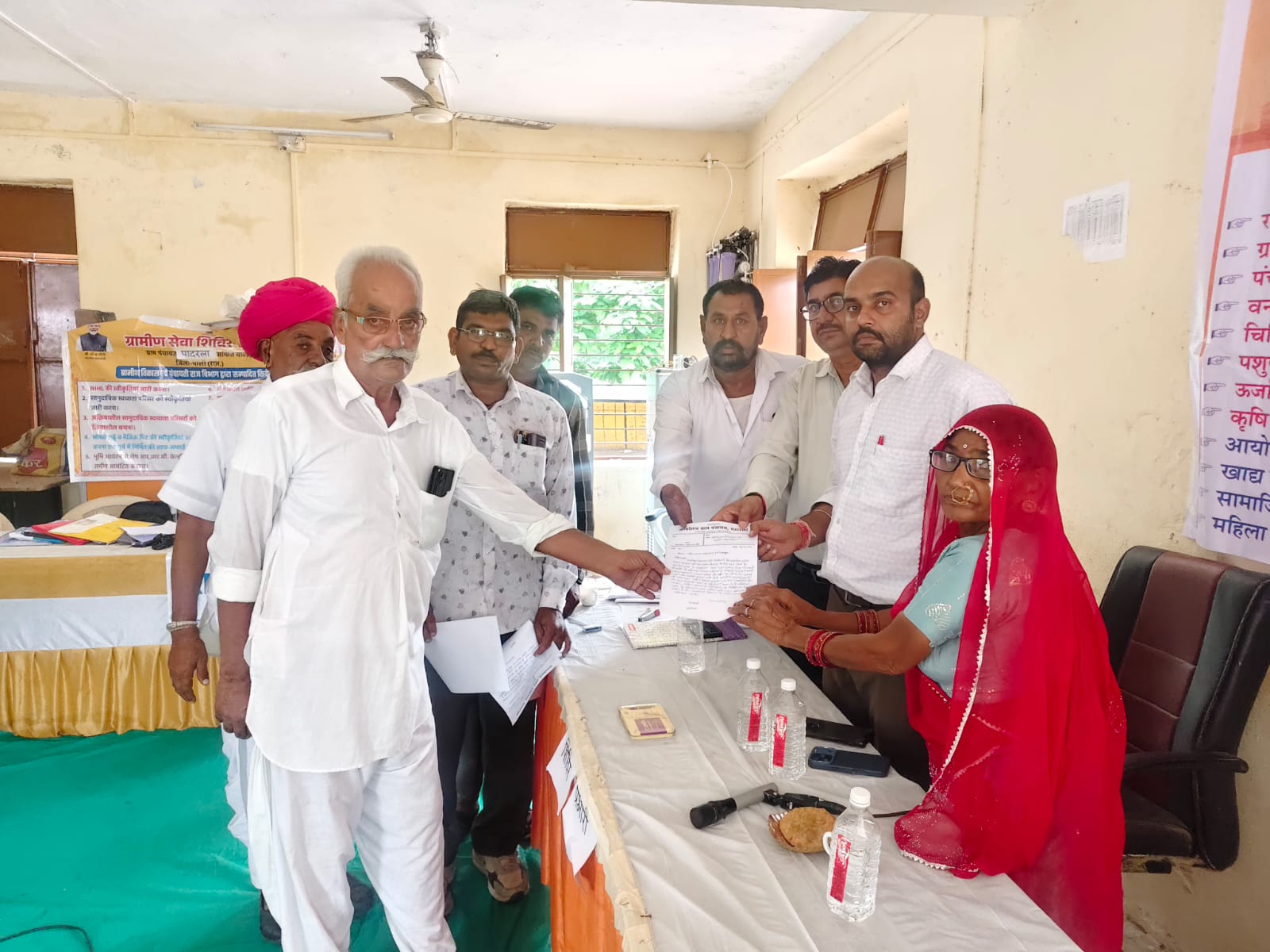 पादरला शिविर में समस्याओं का हुआ निस्तारण,4 पट्टों का हुआ वितरण