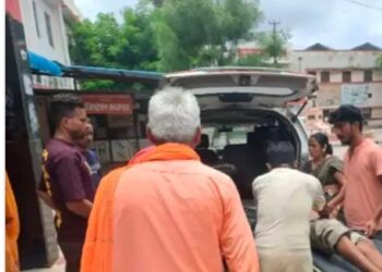 युवक की करंट लगने से हालत गंभीर: बांगड़ हॉस्पिटल से जोधपुर रेफर; परिजन रोने लगे