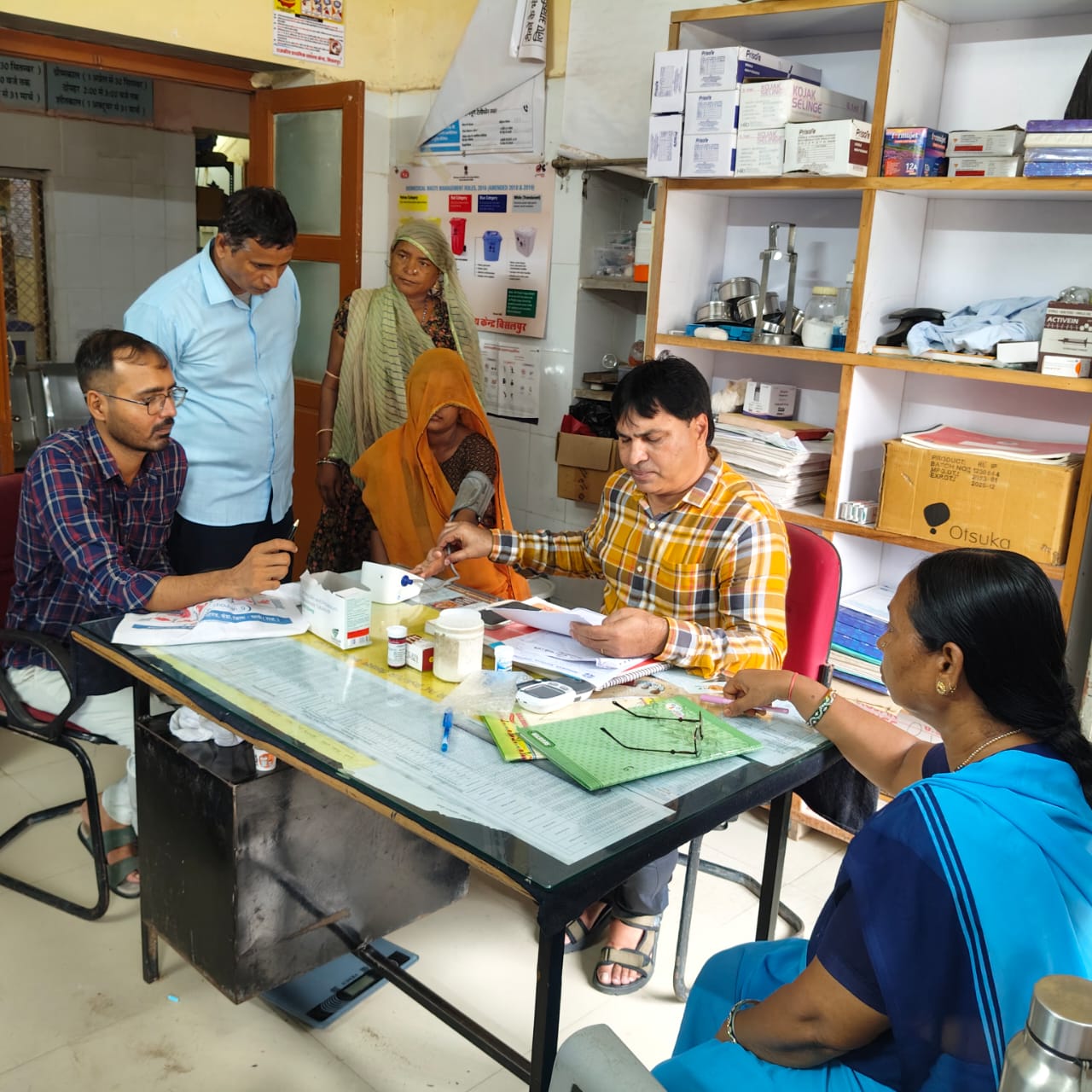 बाली-बीसीएमओ ने खुद की हाई रिस्क गर्भवती महिला के स्वास्थ की जांच, समय पर उपचार से गर्भवती की स्थिति में हुआ बड़ा सुधार, फिर भी हायर सेंटर रेफर कर करवाएगे स्वास्थ जांच