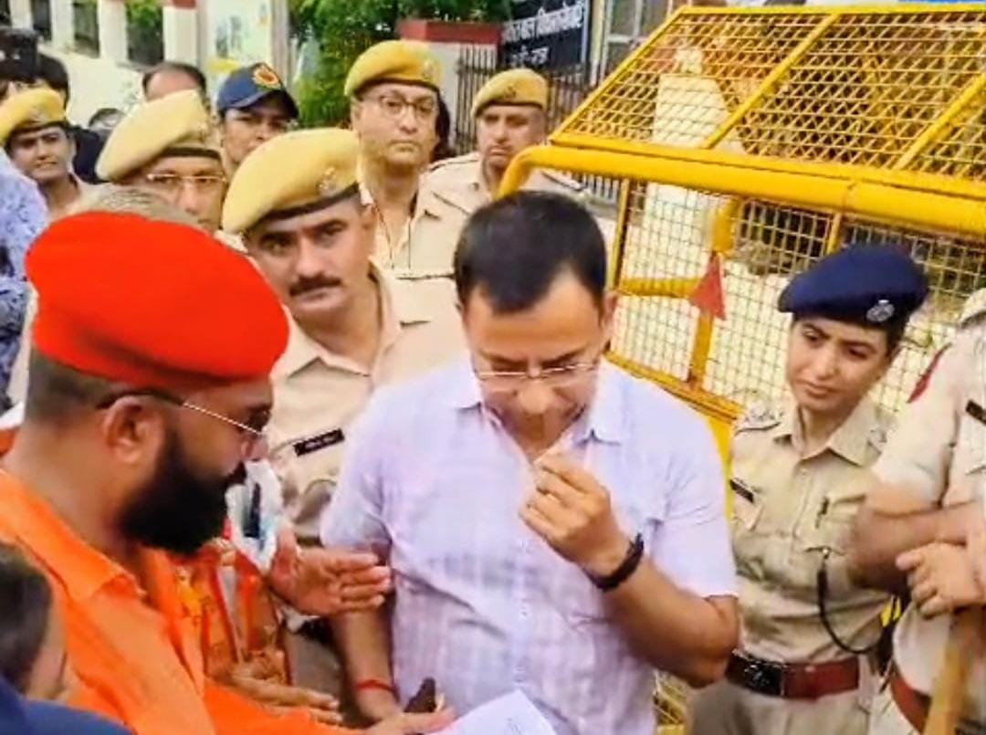 रानी-गो सम्मान आह्वान अभियान के दूसरे चरण में रानी से दो बसों में रवाना हुए गोभक्त
