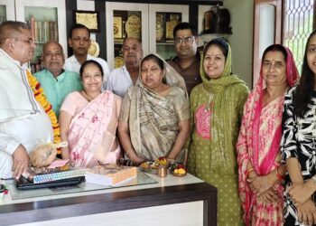 सुमेरपूर-गुरु पूर्णिमा पर गुरु को नवाया शीश, लिया आशीर्वाद