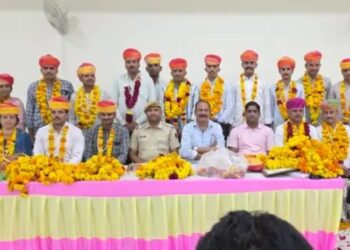 तखतगढ़ थाने मे सेवारत 25 पुलिस कर्मियों के स्थानांतरित होने पर नागरिकों ने धूमधाम से किया सम्मान