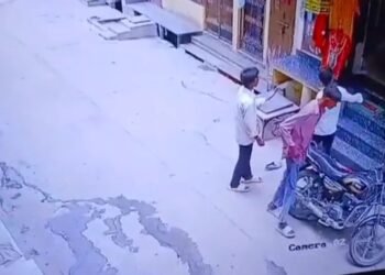 पिंडवाड़ा-दुकानदार को चाकू दिखा कर धमकाने का आरोप, सीसीटीवी में दिखे बदमाश