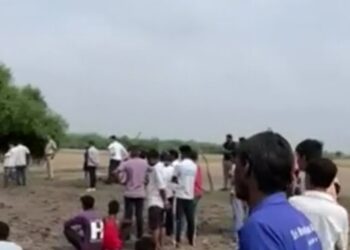 बाडाई- पेड़ से लटका मिला 7 दिन पुराना शवःहाथ-पैर के पंजे जानवरों ने नोचे, पहचान के प्रयास जारी