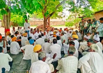 विश्व आदिवासी दिवस की तैयारियों पर बैठक में कई समितियों का गठन