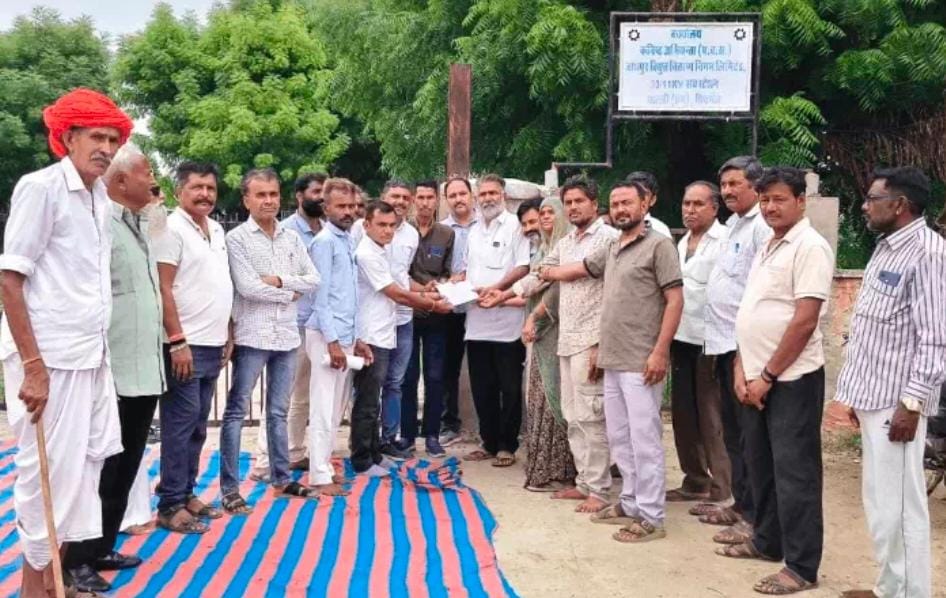 बिजली कटौती से परेशान लोगों का फूटा आक्रोशः पालड़ी एम जीएसएस पर नारेबाजी के साथ किया प्रदर्शन, आंदोलन की दी चेतावनी