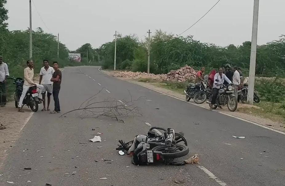 कार ने बाइक को टक्कर मारीः बाइक सवार घायल, पाली से बूसी जाते समय हादसा