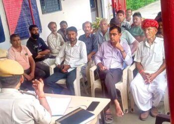 पालड़ी एम में त्योहारों और चुनावों को लेकर शांति समिति की बैठक आयोजित