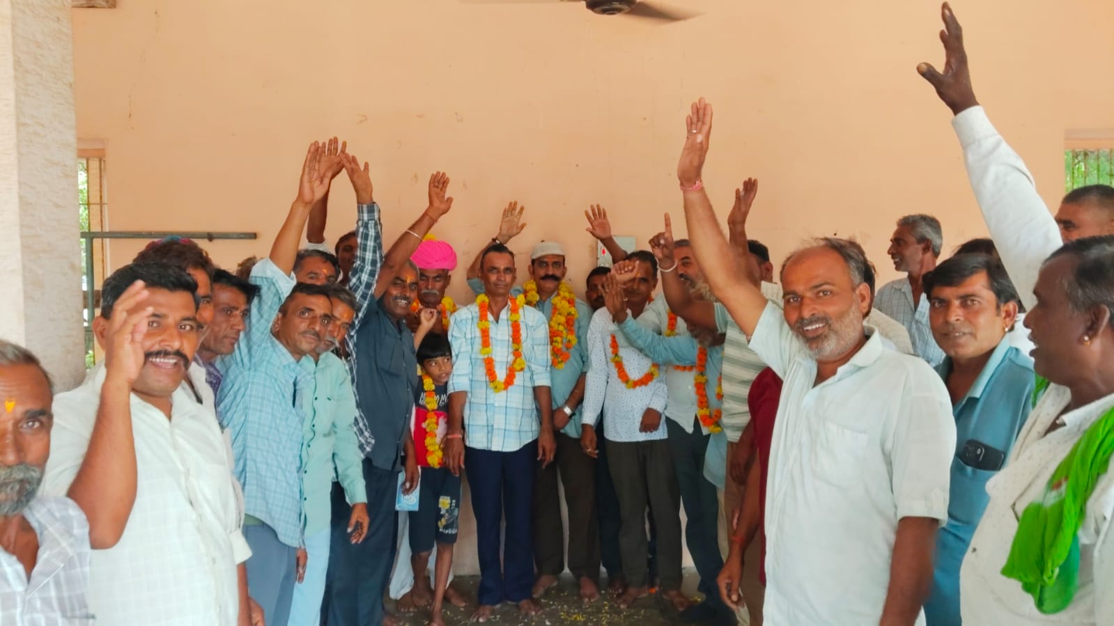 सांडेराव: श्री निम्बेश्वर टैक्सी यूनियन की नई कार्यकारिणी का गठन, महिपाल सिंह बने अध्यक्ष